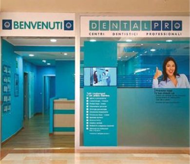 Reception di un centro dentistico Dental Pro